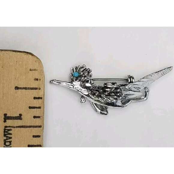 ROADRUNNER Pin Bird Brooch Blue Eye Unsigned Silver Tone Metal Lapel Hat Vintage - Picture 10 of 10